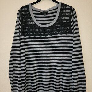 Torrid Black and Grey Stripped Sweater Lace Detail Sz 2 - Like New